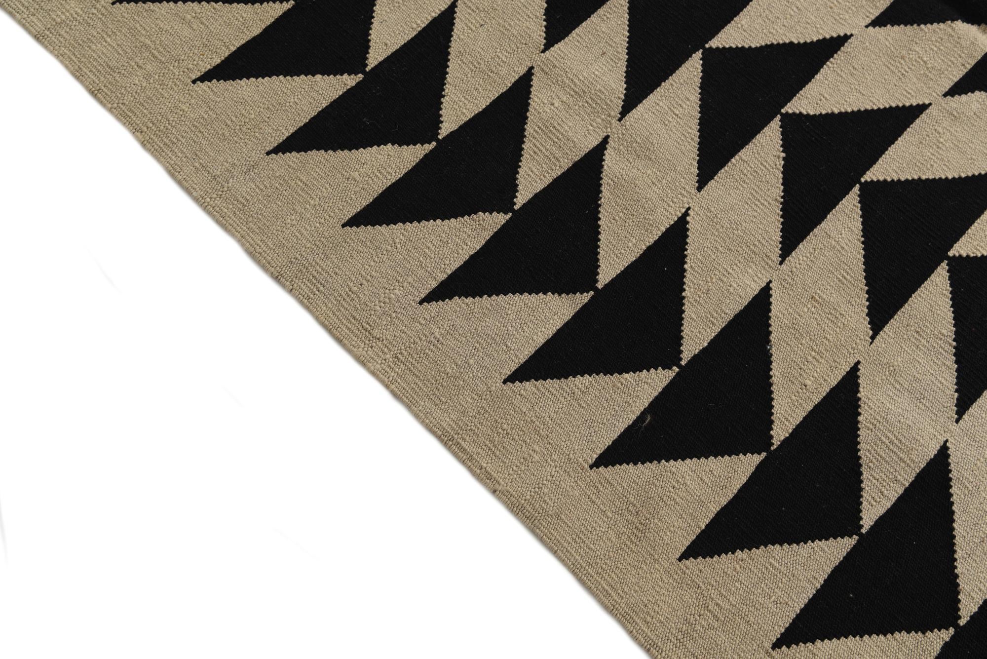 8' 6 x 9' 4 Hand Woven Kilim Modern Wool Rug