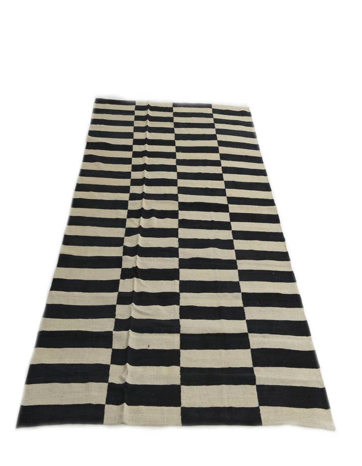 Detail image of 5' 6 x 7' 9  Hand Woven Kilim Modern Wool Rug