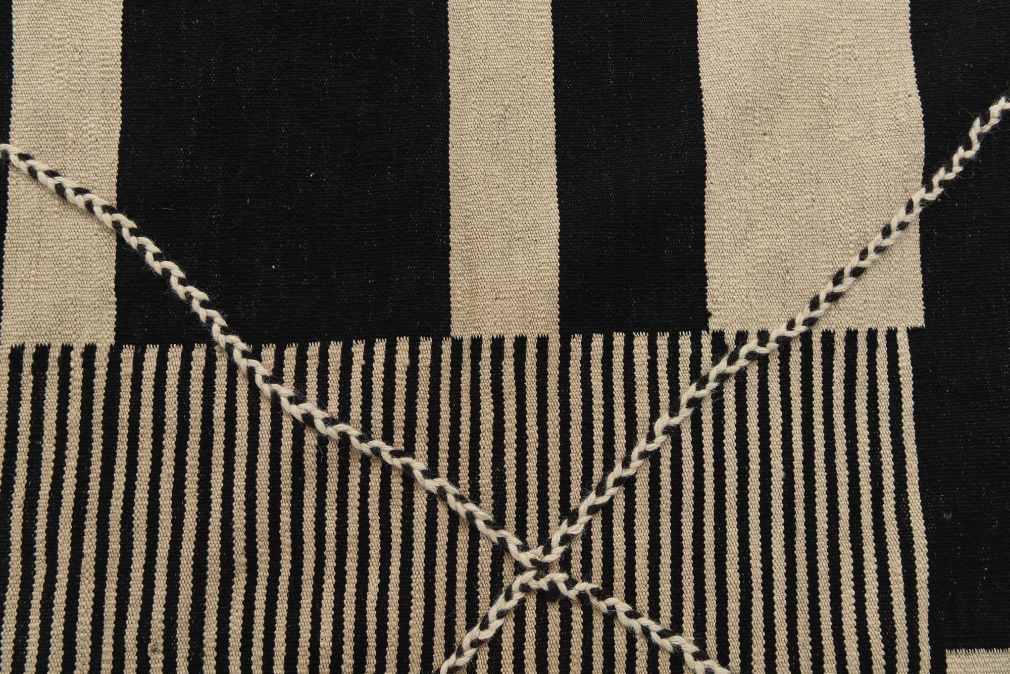 6' 7 x 9' 8 Hand Woven Kilim Modern Wool Rug
