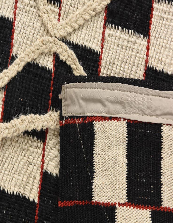 Detail image of 6' 6 x 9' 6  Hand Woven Kilim Modern Wool Rug