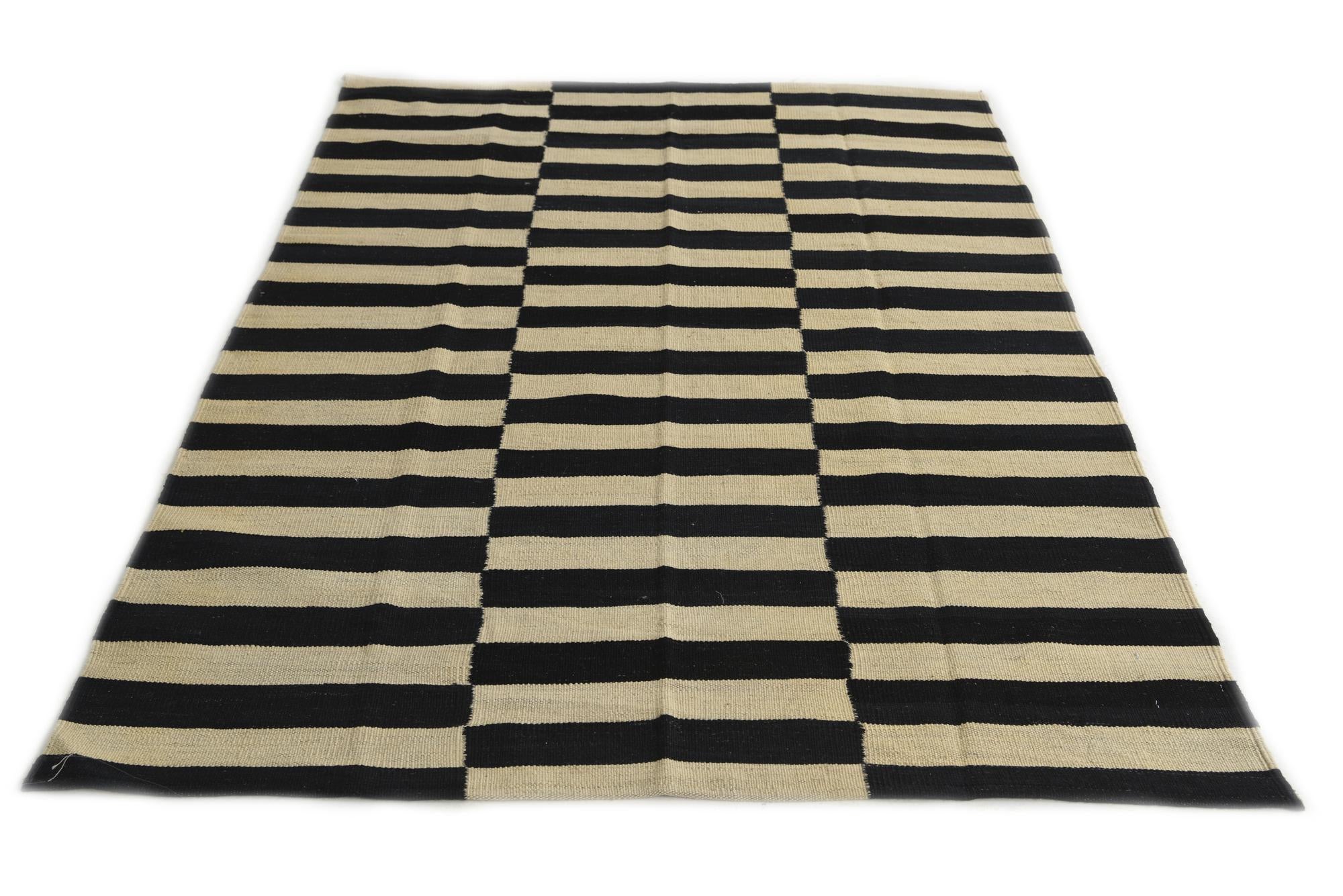 4' x 5' 10 Hand Woven Kilim Modern Wool Rug