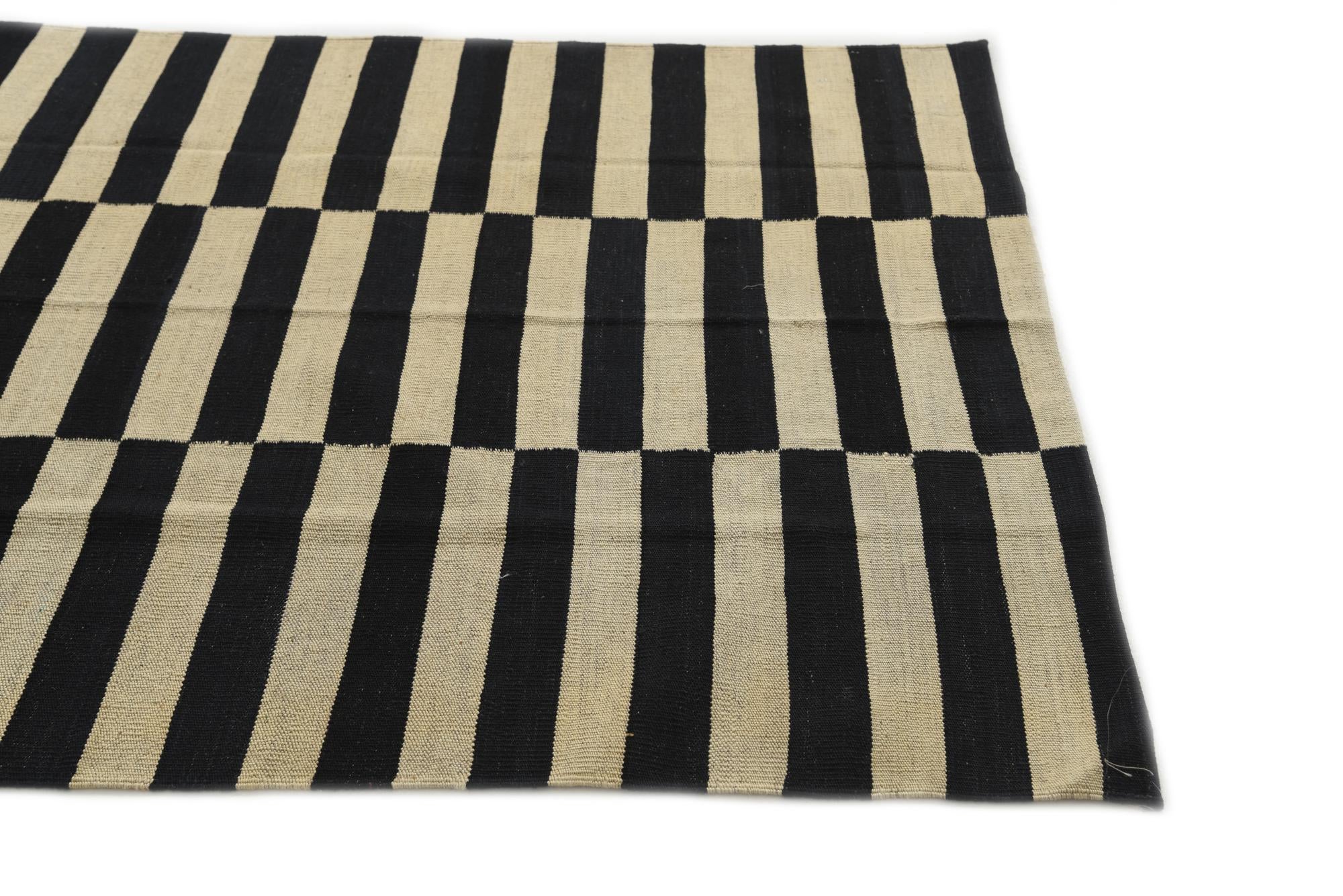 4' x 5' 10 Hand Woven Kilim Modern Wool Rug