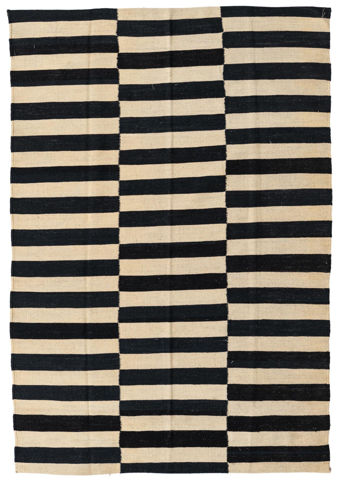 4' x 5' 10 Hand Woven Kilim Modern Wool Rug