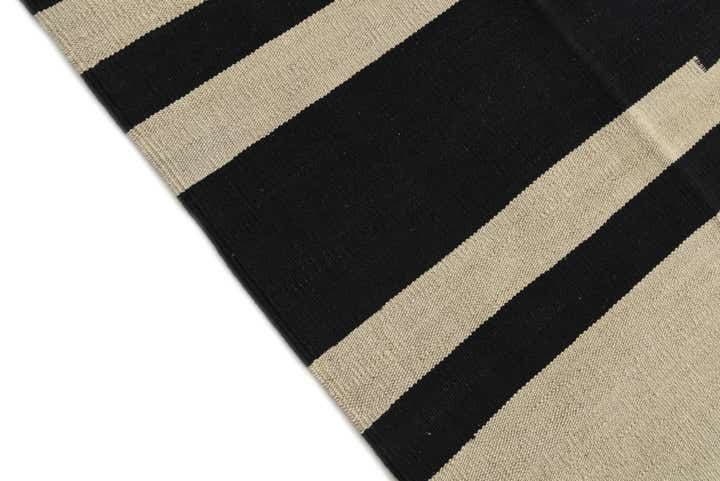 5' 7 x 7' 9 Hand Woven Kilim Modern Wool Rug