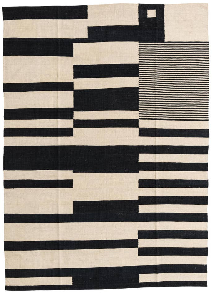 Detail image of 5' 7 x 7' 9 Hand Woven Kilim Modern Wool Rug