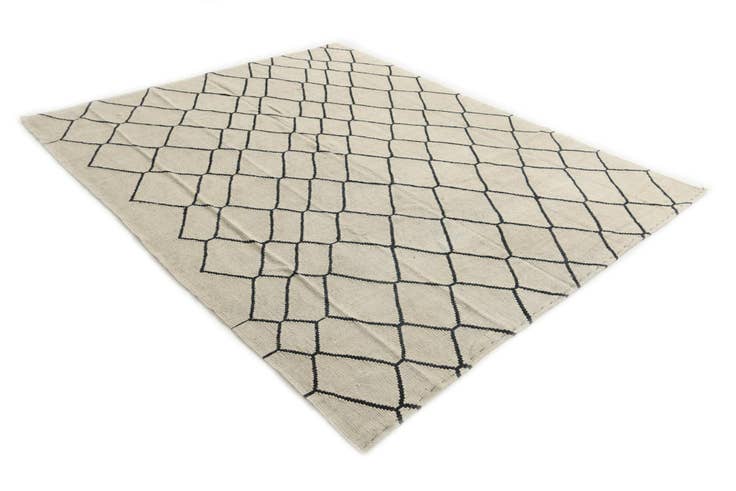 Detail image of 6' x 7' 3 Hand Woven Kilim Modern Wool Rug