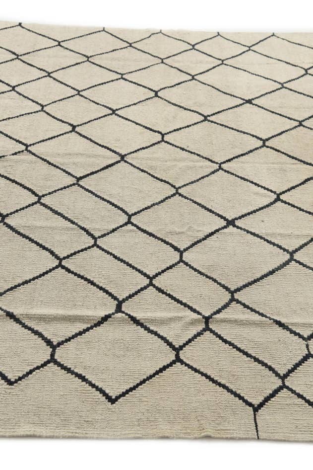 Detail image of 6' x 7' 3 Hand Woven Kilim Modern Wool Rug