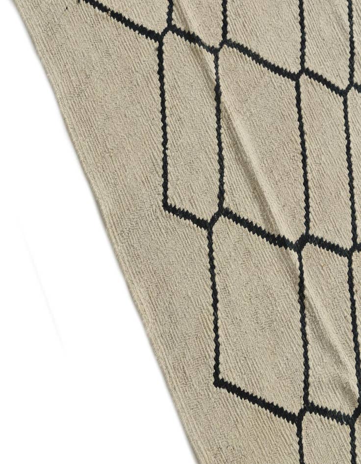 Detail image of 6' x 7' 3  Hand Woven Kilim Modern Wool Rug