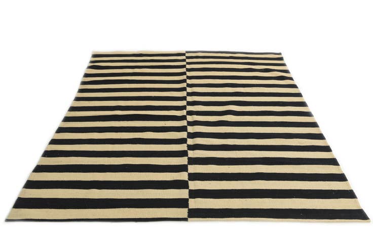Detail image of 5' 2 x 6' 2 Hand Woven Kilim Modern Wool Rug