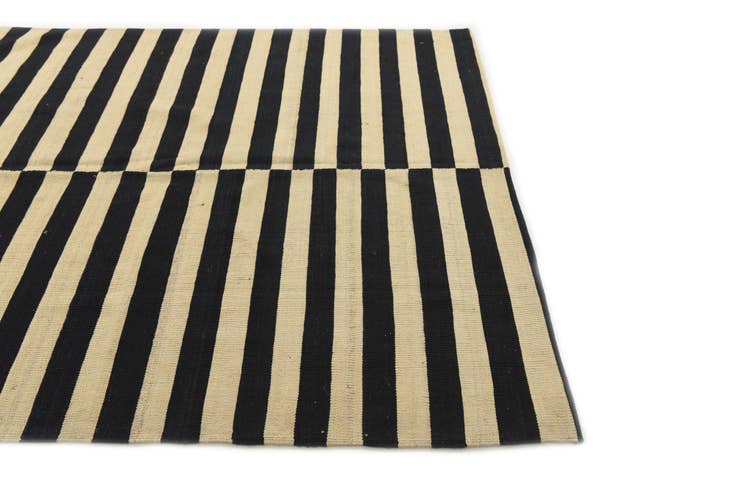 Detail image of 5' 2 x 6' 2 Hand Woven Kilim Modern Wool Rug