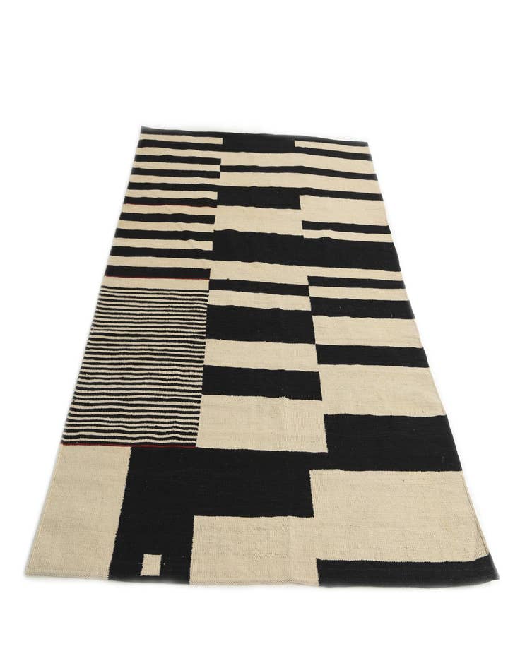 Detail image of 4' 10 x 6' 5  Hand Woven Kilim Modern Wool Rug