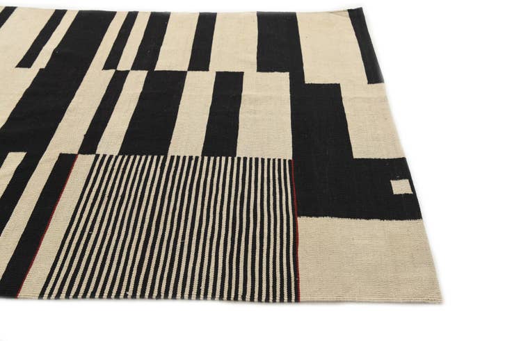 Detail image of 4' 10 x 6' 5 Hand Woven Kilim Modern Wool Rug