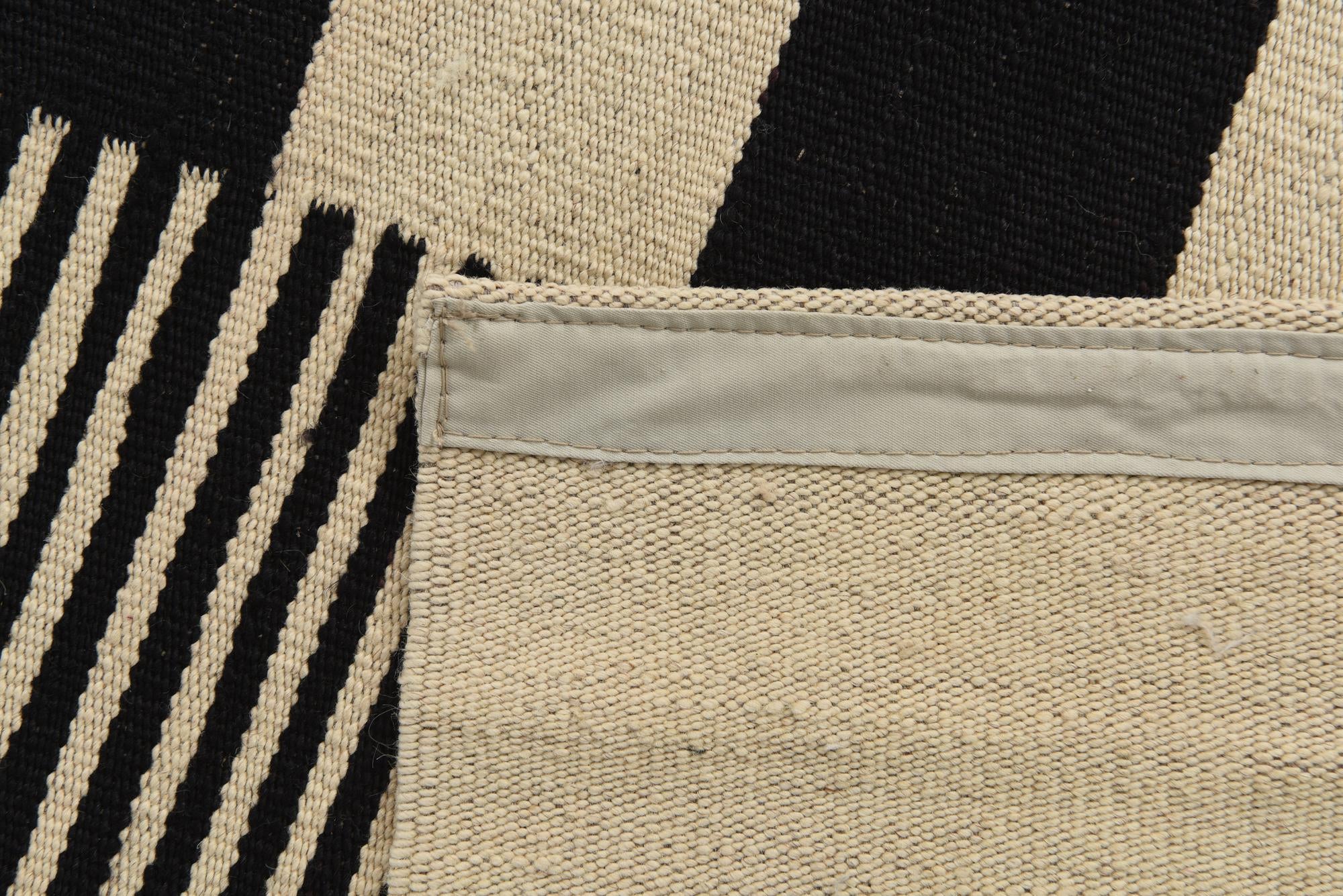 4' 10 x 6' 5 Hand Woven Kilim Modern Wool Rug