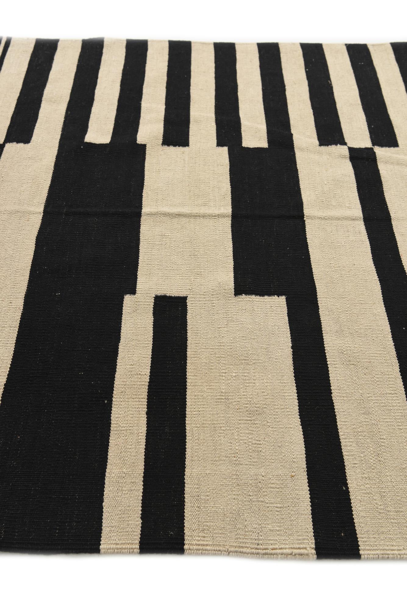 4' 7 x 6' 6 Hand Woven Kilim Modern Wool Rug