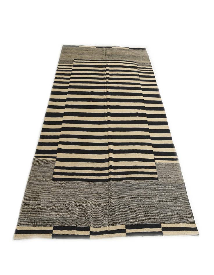 Detail image of 5' 6 x 8'  Hand Woven Kilim Modern Wool Rug