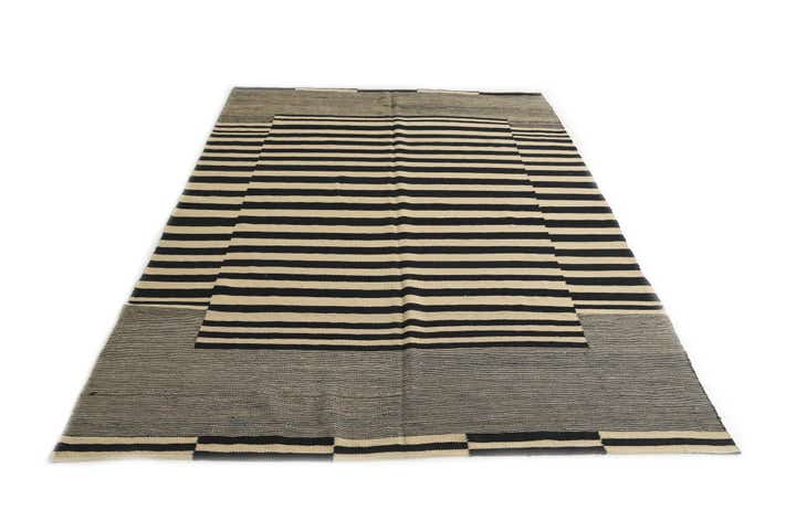 5' 6 x 8' Hand Woven Kilim Modern Wool Rug