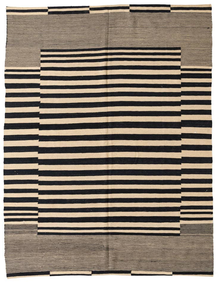 Detail image of 5' 6 x 8' Hand Woven Kilim Modern Wool Rug