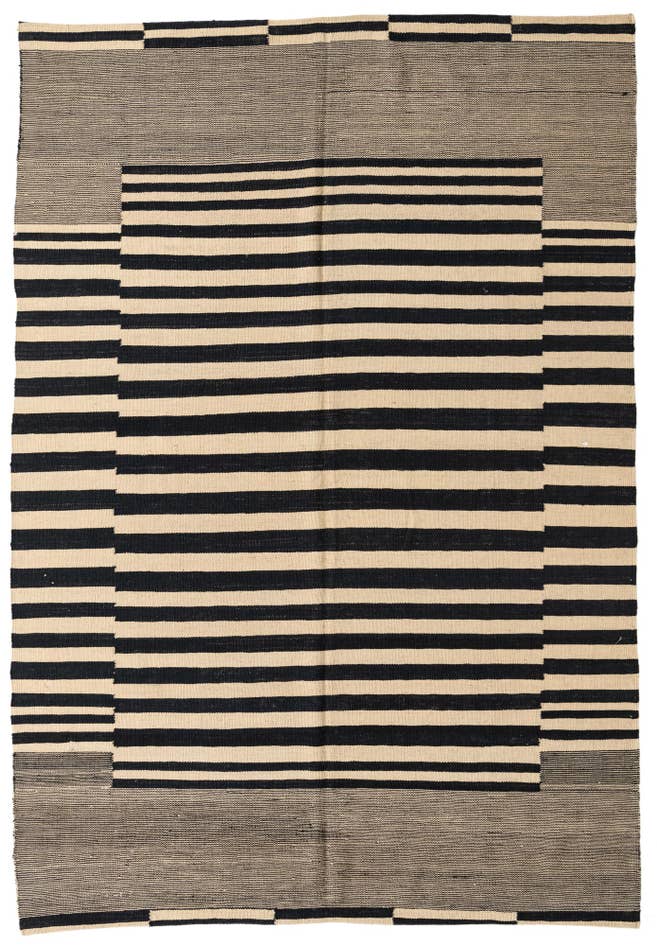 Detail image of 5' 6 x 8' Hand Woven Kilim Modern Wool Rug