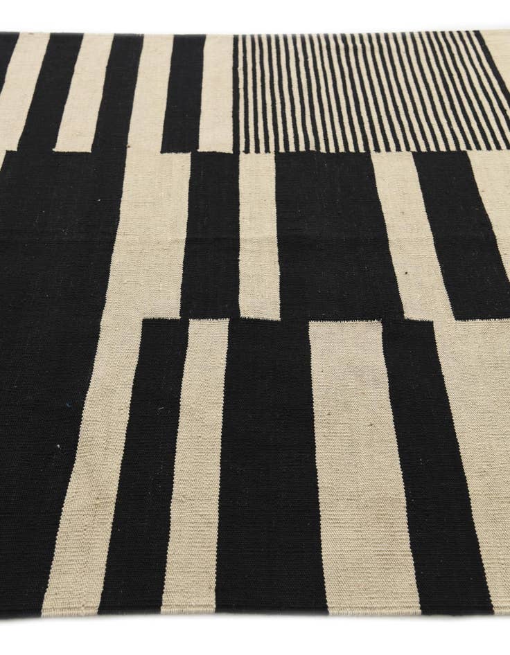 Detail image of 5' 1 x 6' 9  Hand Woven Kilim Modern Wool Rug