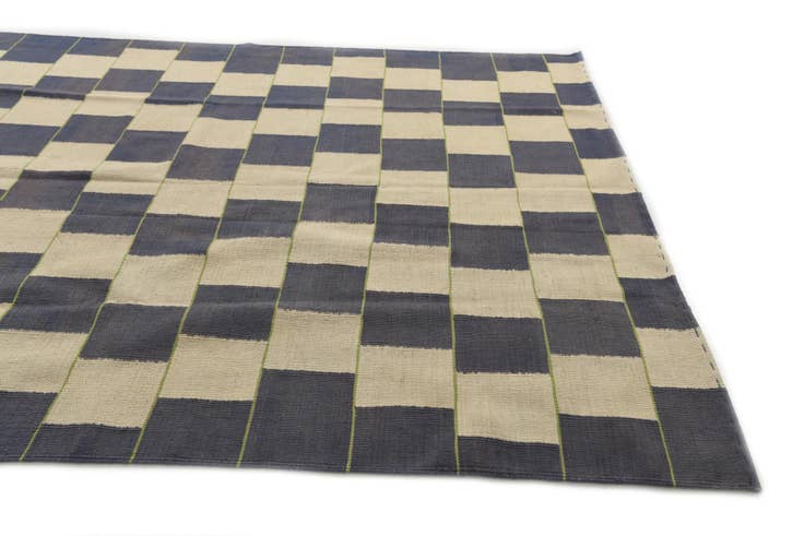 Detail image of 6' x 7' 6 Hand Woven Kilim Modern Wool Rug
