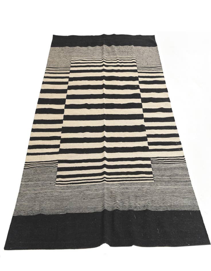 Detail image of 5' 8 x 7' 9  Hand Woven Kilim Modern Wool Rug