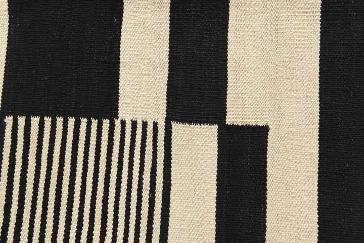 5' 1 x 6' 9 Hand Woven Kilim Modern Wool Rug
