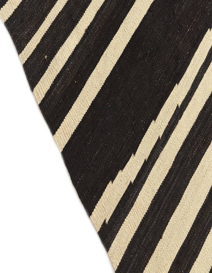 Detail image of 5' x 6' 5  Hand Woven Kilim Modern Wool Rug