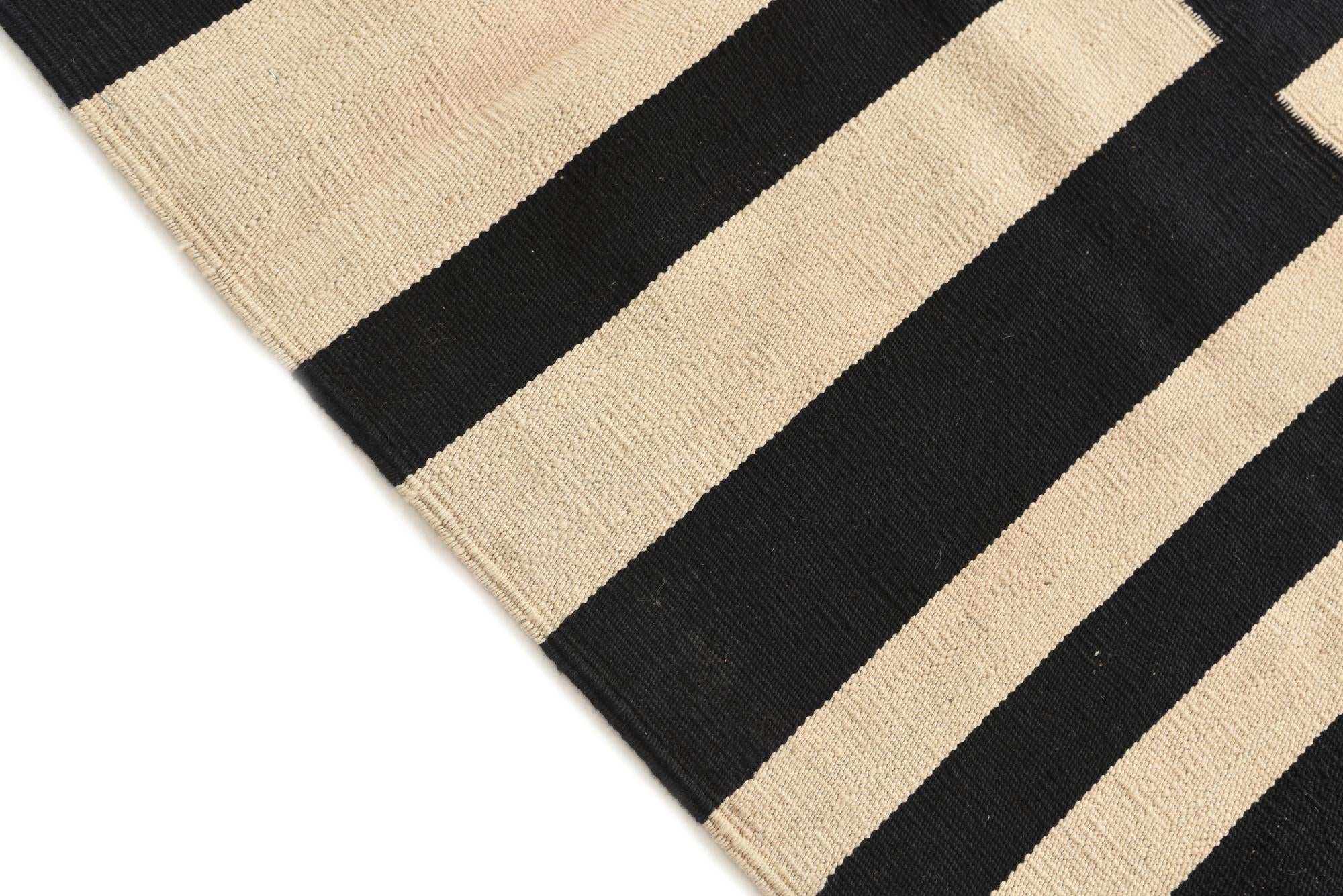 5' 3 x 6' 7 Hand Woven Kilim Modern Wool Rug
