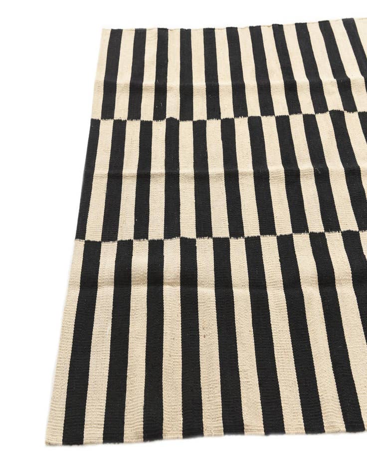 Detail image of 4' 2 x 6'  Hand Woven Kilim Modern Wool Rug