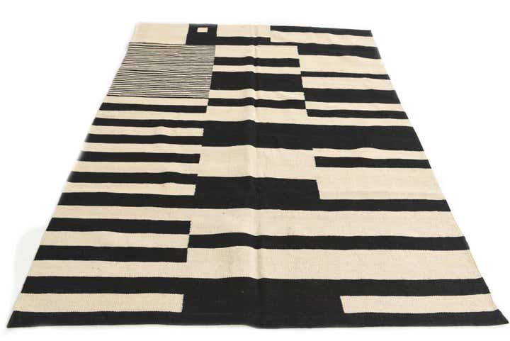 5' x 6' 10 Hand Woven Kilim Modern Wool Rug