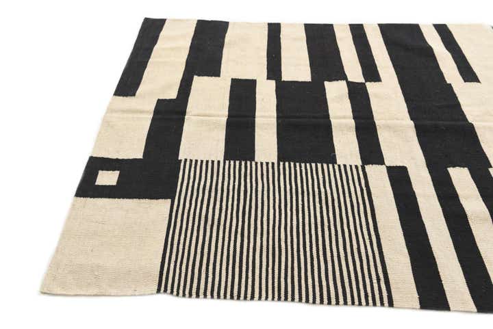 5' x 6' 10 Hand Woven Kilim Modern Wool Rug