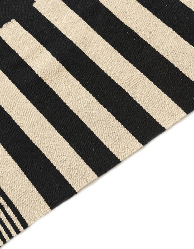 Detail image of 5' x 6' 10  Hand Woven Kilim Modern Wool Rug