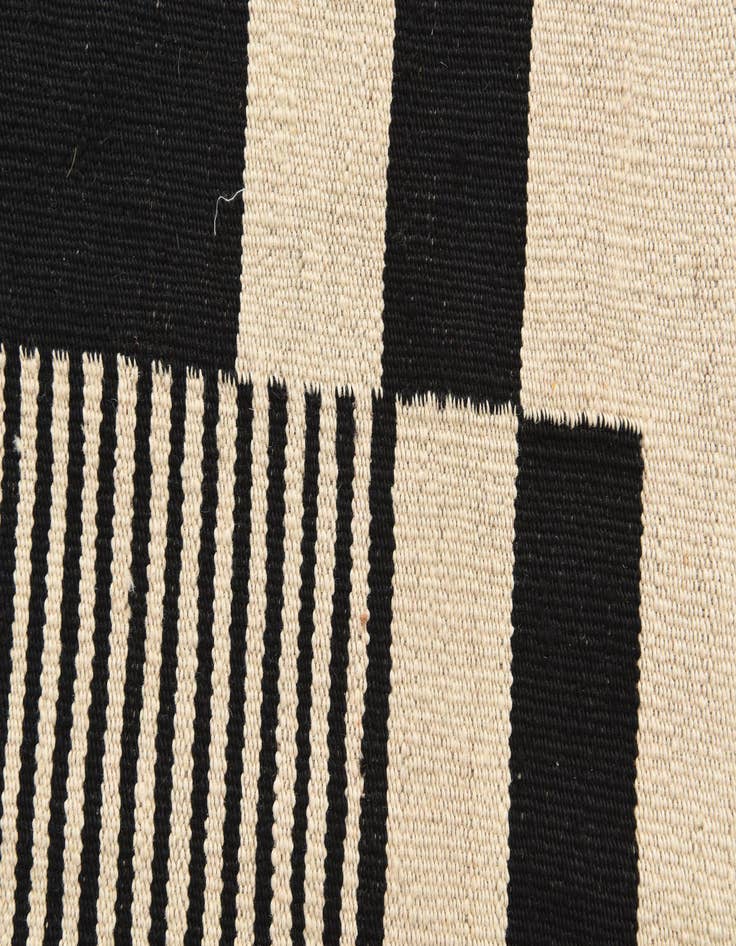 Detail image of 5' x 6' 10  Hand Woven Kilim Modern Wool Rug