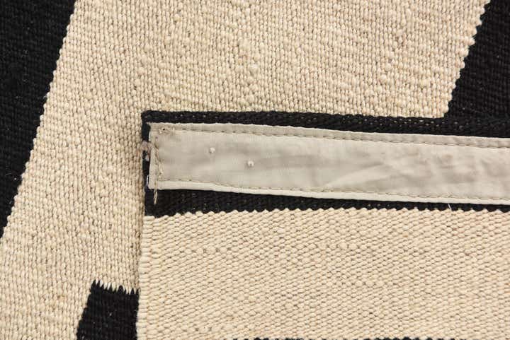 5' x 6' 10 Hand Woven Kilim Modern Wool Rug