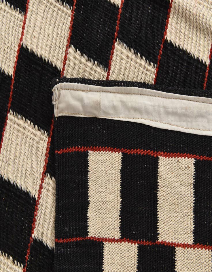 Detail image of 8' 4 x 11' 4  Hand Woven Kilim Modern Wool Rug