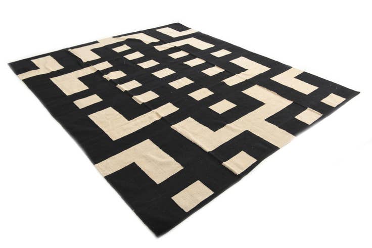 Detail image of 8' 4 x 9' 7 Hand Woven Kilim Modern Wool Rug