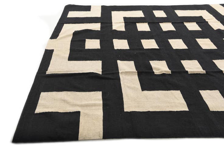 Detail image of 8' 4 x 9' 7 Hand Woven Kilim Modern Wool Rug