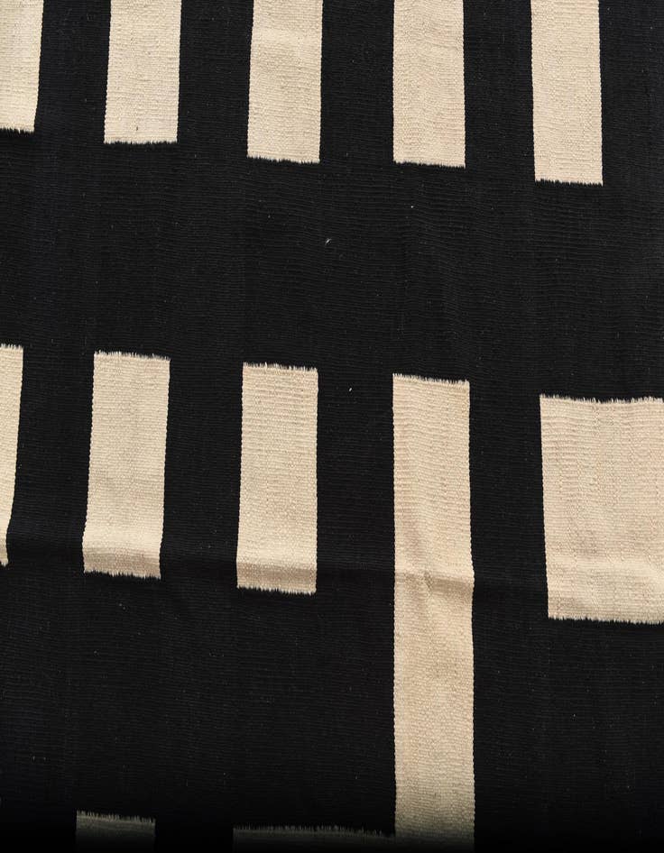 Detail image of 8' 4 x 9' 7  Hand Woven Kilim Modern Wool Rug