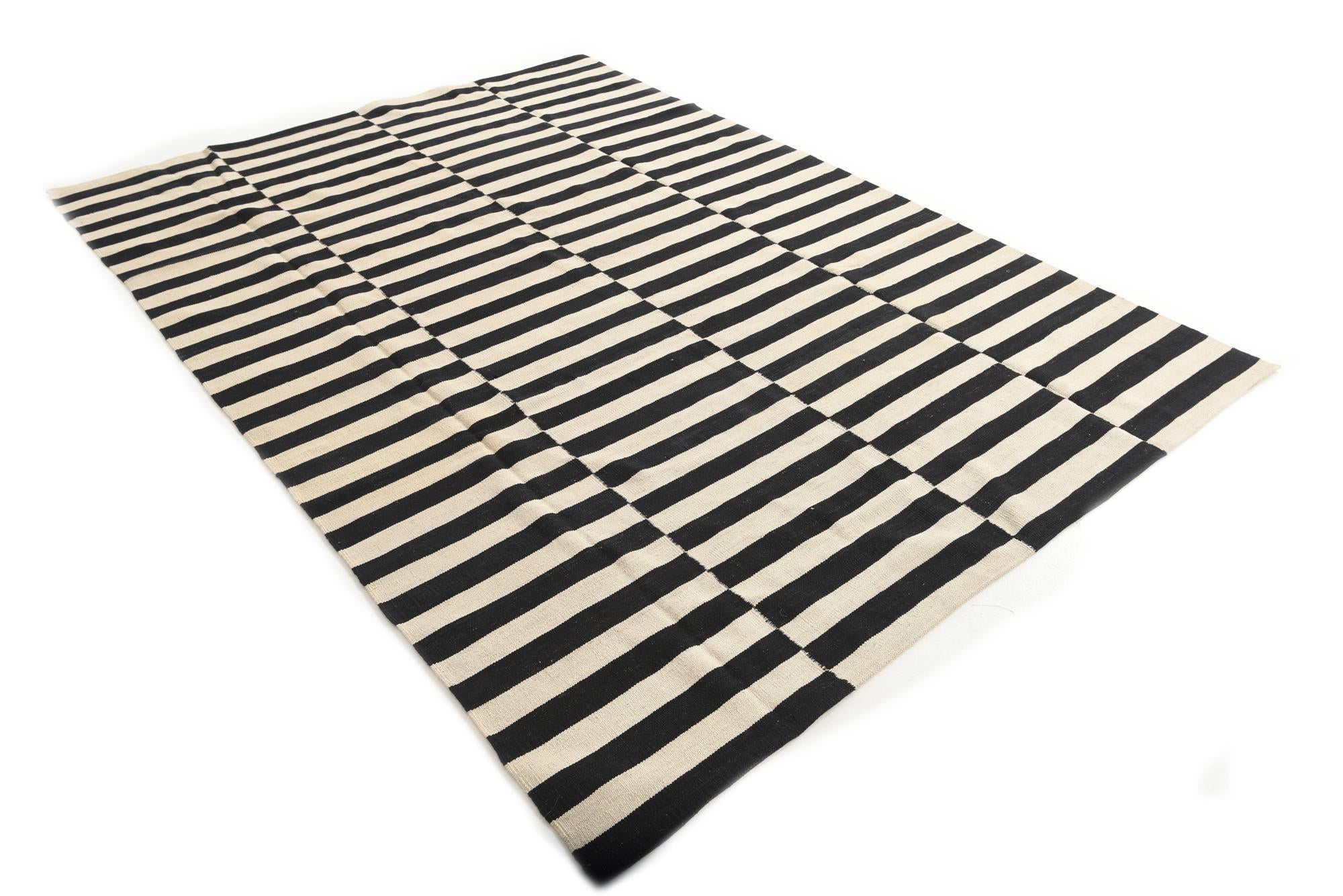 6' 9 x 9' 7 Hand Woven Kilim Modern Wool Rug