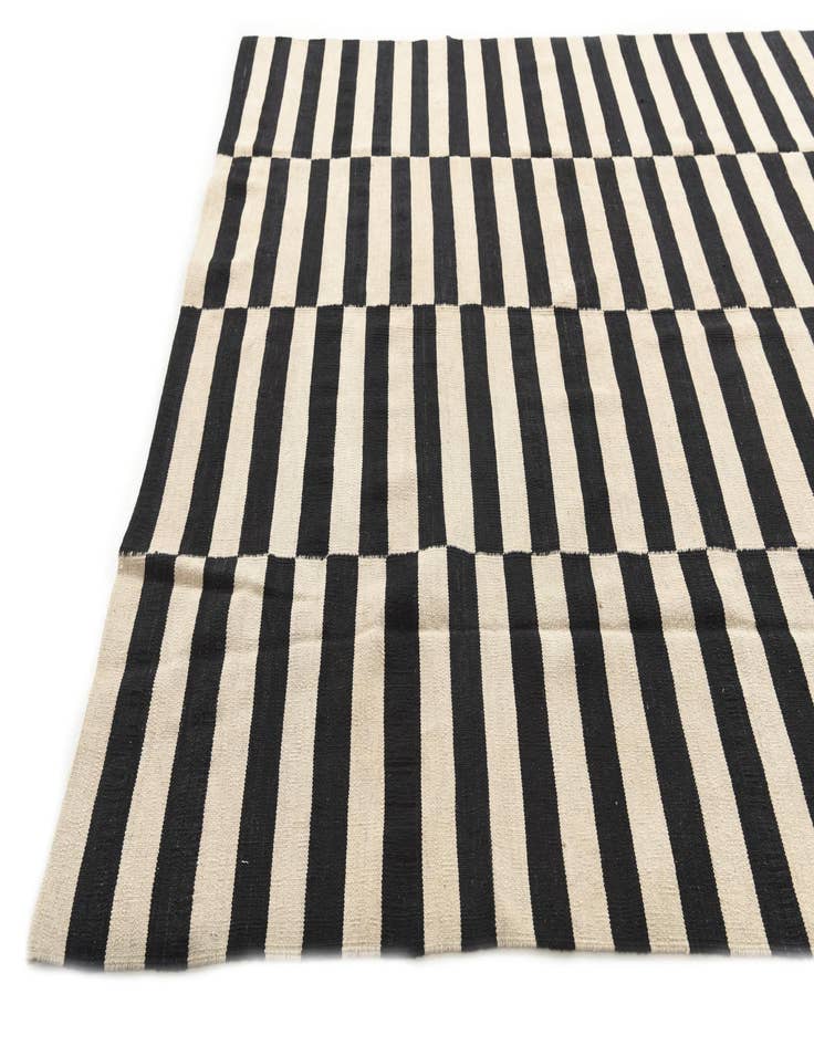 Detail image of 6' 9 x 9' 7  Hand Woven Kilim Modern Wool Rug