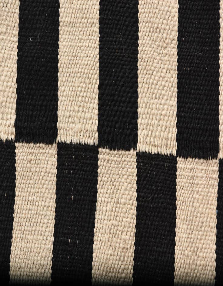 Detail image of 5' 8 x 7' 7  Hand Woven Kilim Modern Wool Rug