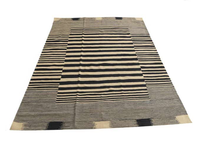 5' 7 x 7' 9 Hand Woven Kilim Modern Wool Rug
