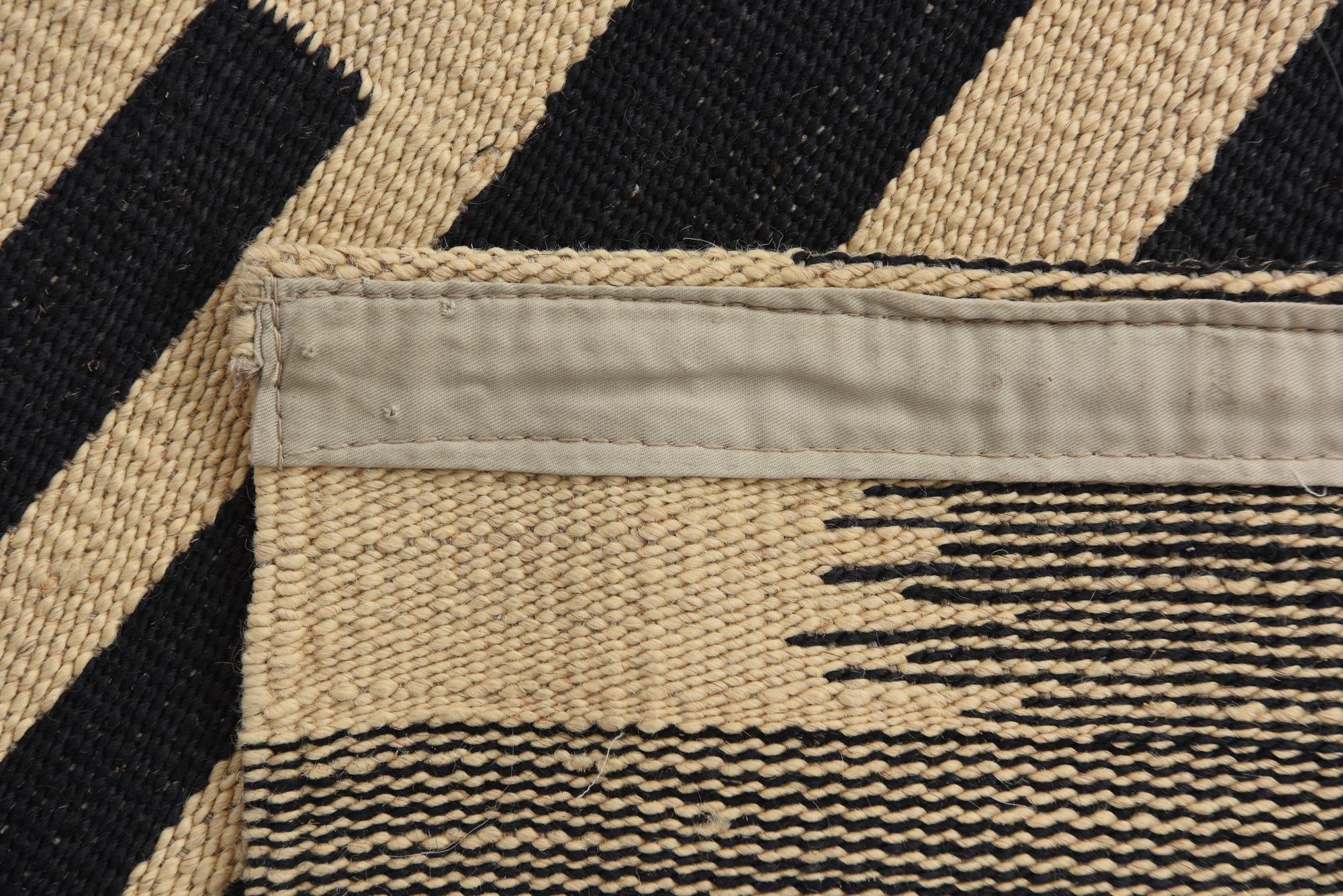 5' 7 x 7' 9 Hand Woven Kilim Modern Wool Rug