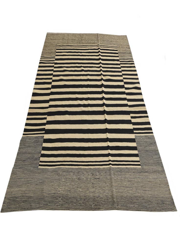 Detail image of 5' 9 x 7' 9  Hand Woven Kilim Modern Wool Rug