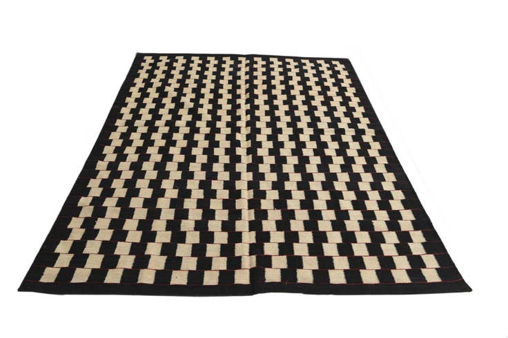 Detail image of 5' 8 x 7' 6 Hand Woven Kilim Modern Wool Rug