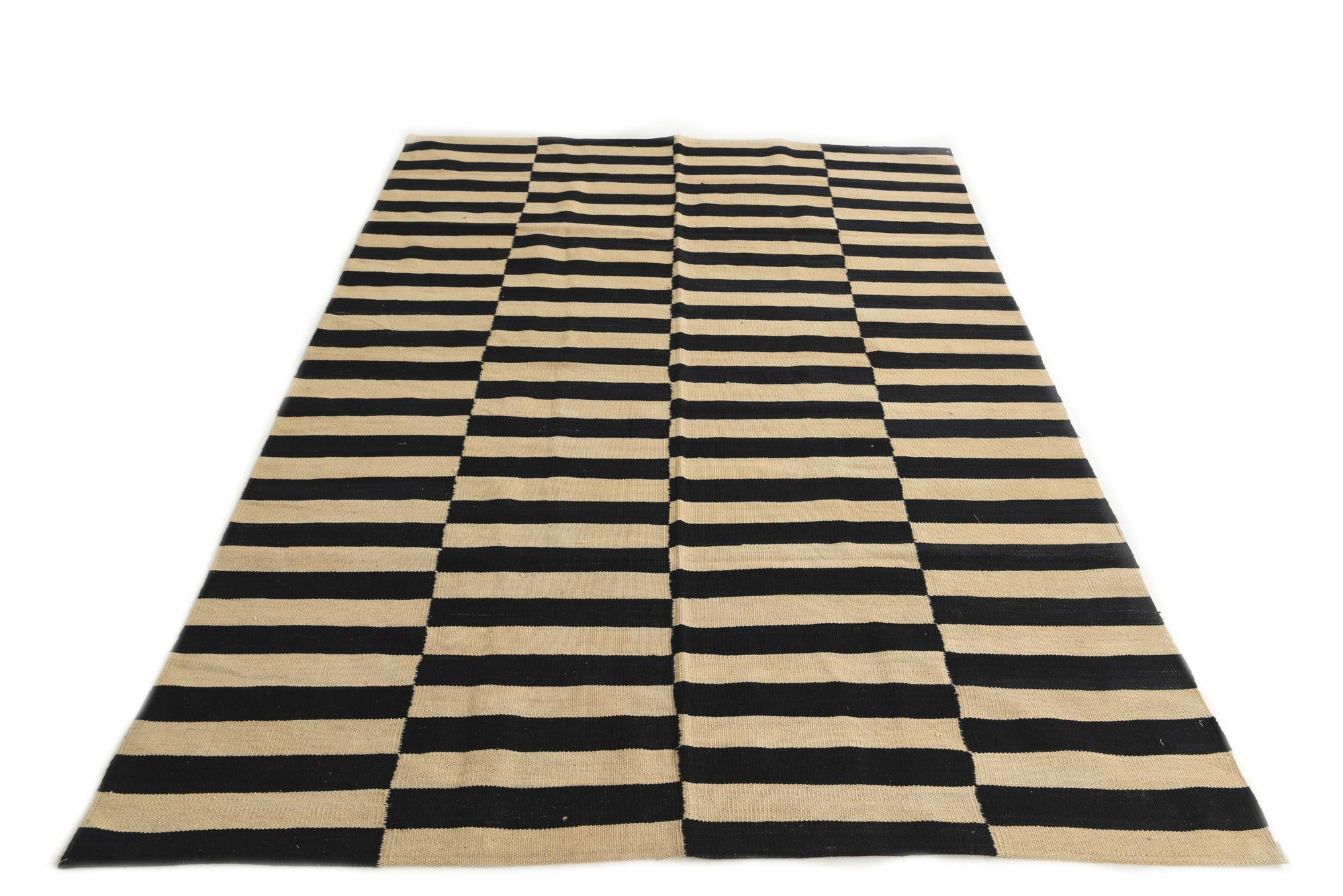 5' 4 x 7' 8 Hand Woven Kilim Modern Wool Rug