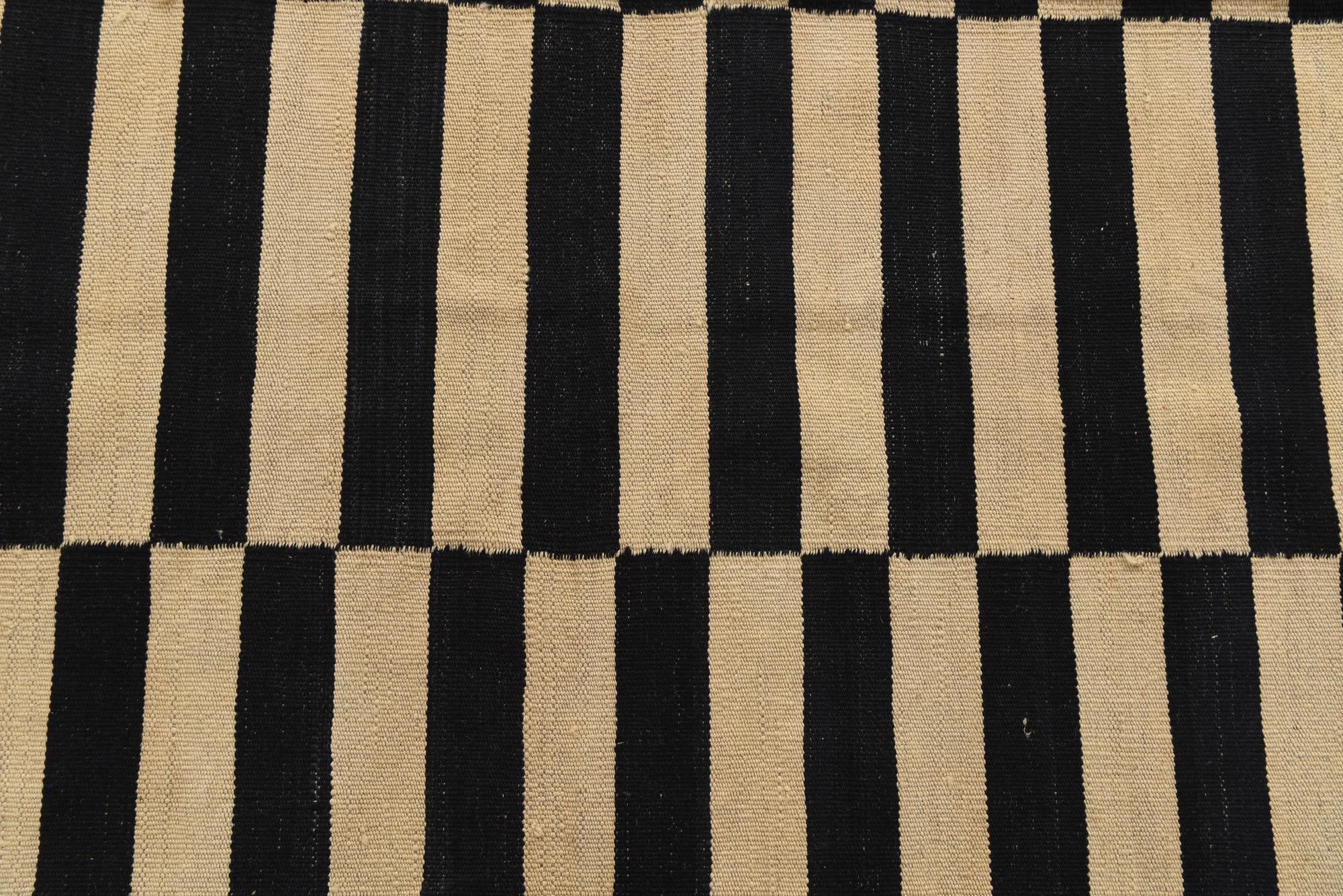 5' 4 x 7' 8 Hand Woven Kilim Modern Wool Rug