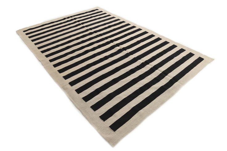 Detail image of 6' 7 x 9' 7 Hand Woven Kilim Modern Wool Rug