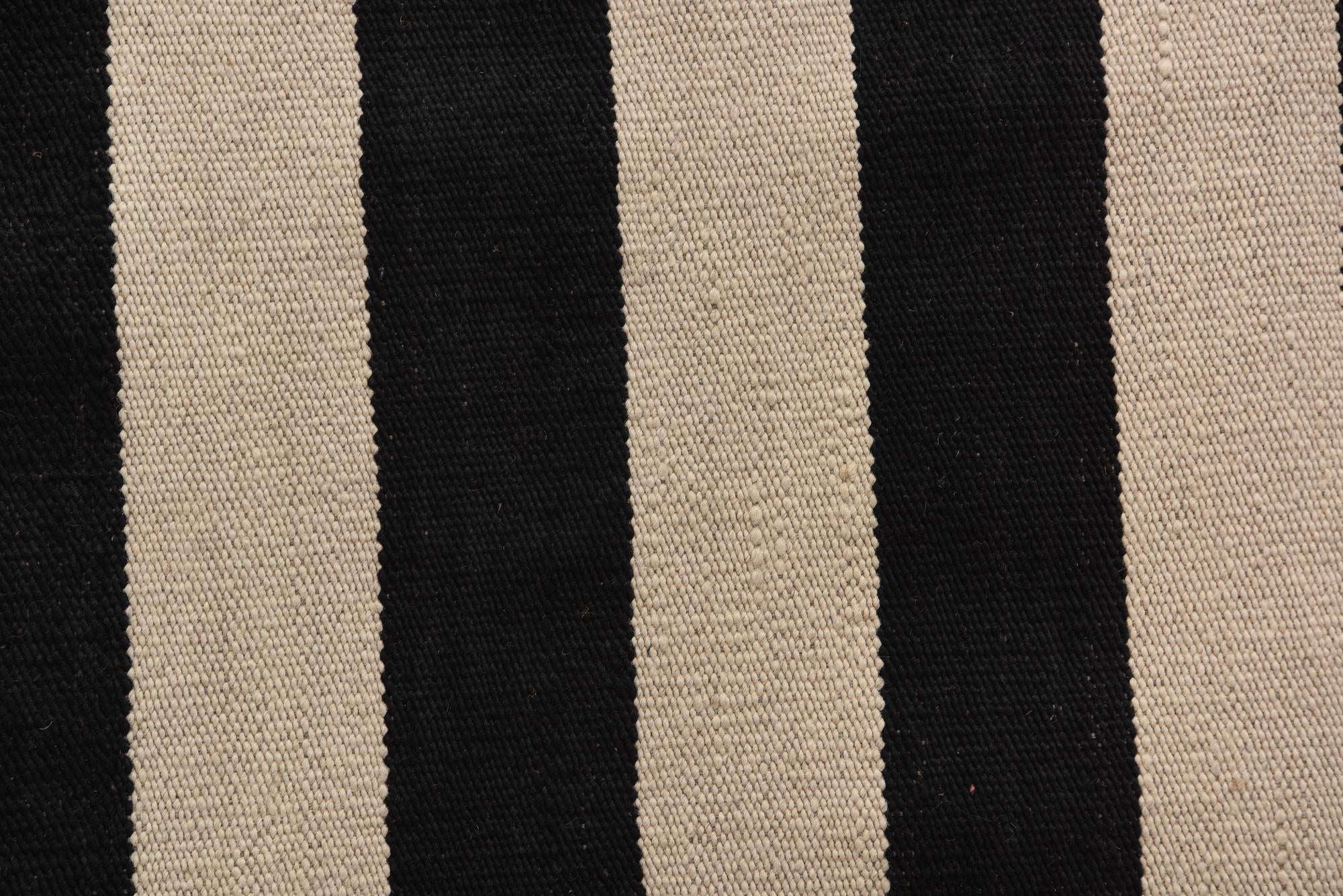 6' 7 x 9' 7 Hand Woven Kilim Modern Wool Rug