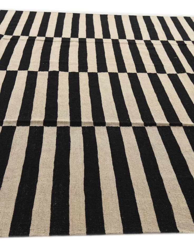 Detail image of 8' 4 x 9' 9  Hand Woven Kilim Modern Wool Rug